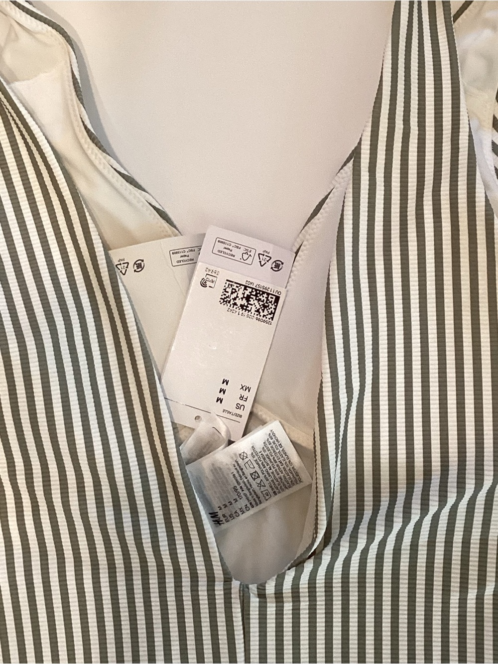 H&M Striped Tie-Shoulder Padded Cup High-Leg One-Piece Swimsuit - NWT - Picture 5 of 6